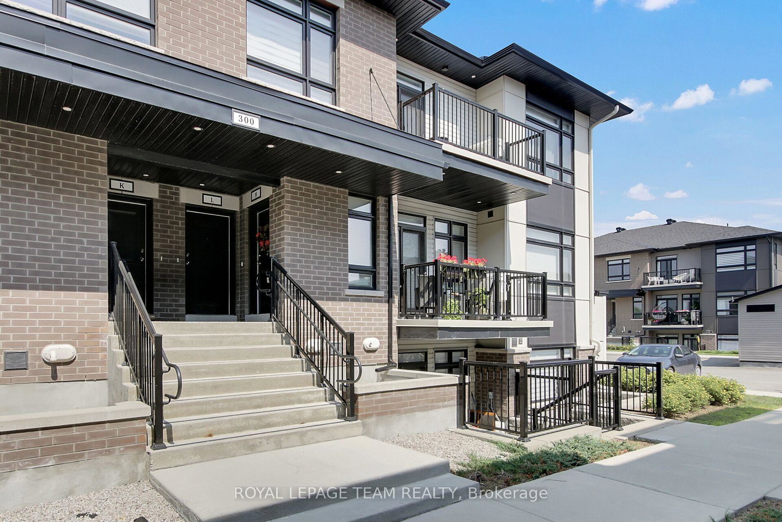 300-tulum-crescent-kanata-ontario-x12909838
