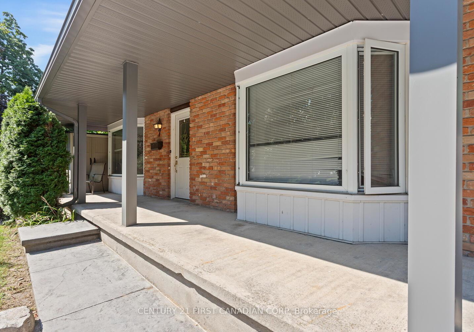 7-rollscourt-gardens-london-north-ontario-x12909858