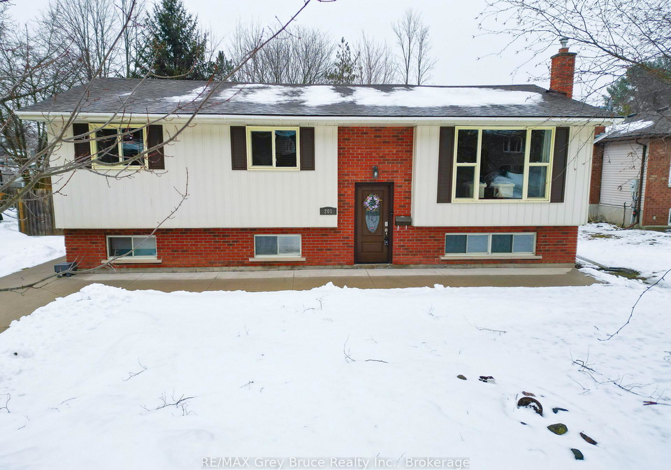 201-6th-avenue-w-owen-sound-ontario-x12910102