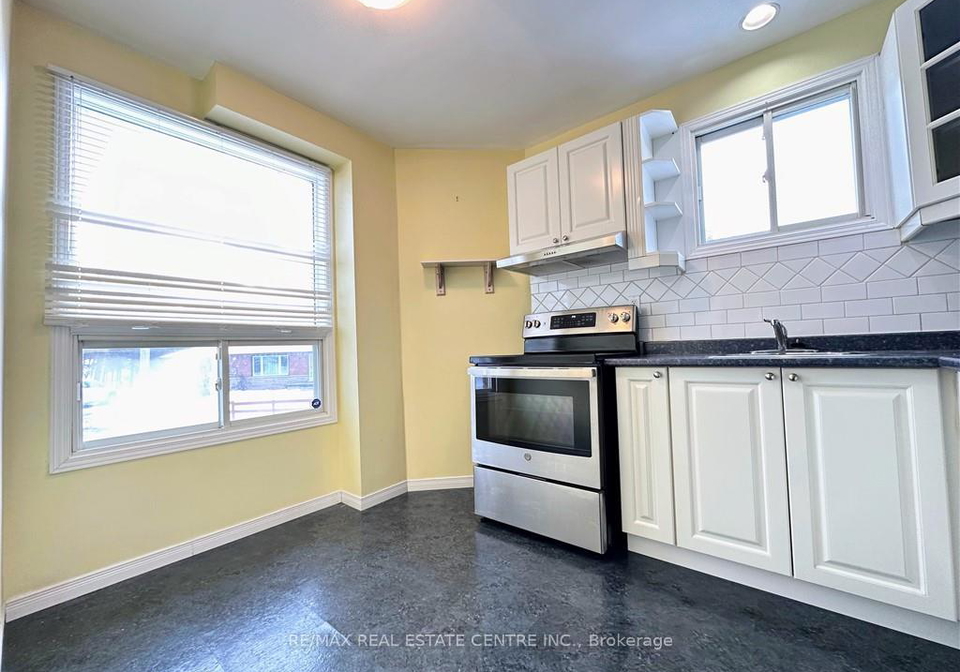 1norman-lane-cambridge-ontario-x12910276
