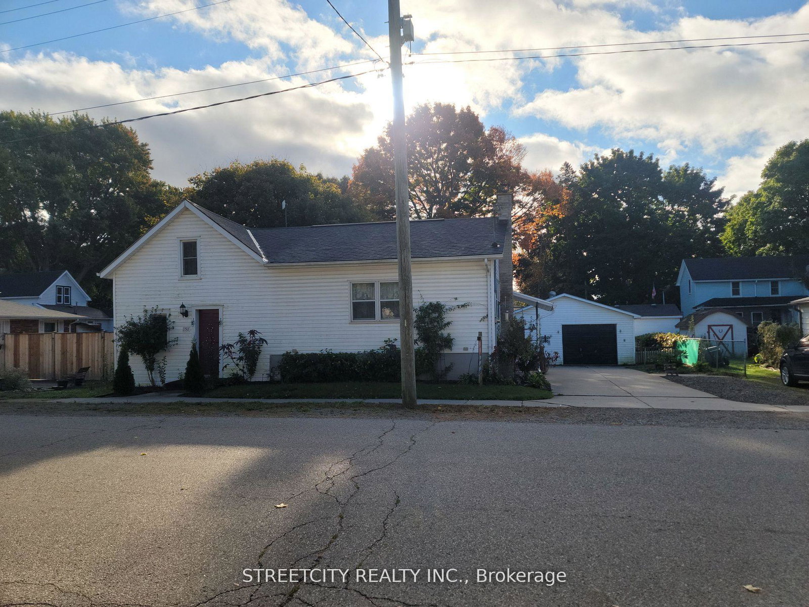156-maple-street-west-elgin-ontario-x12910604