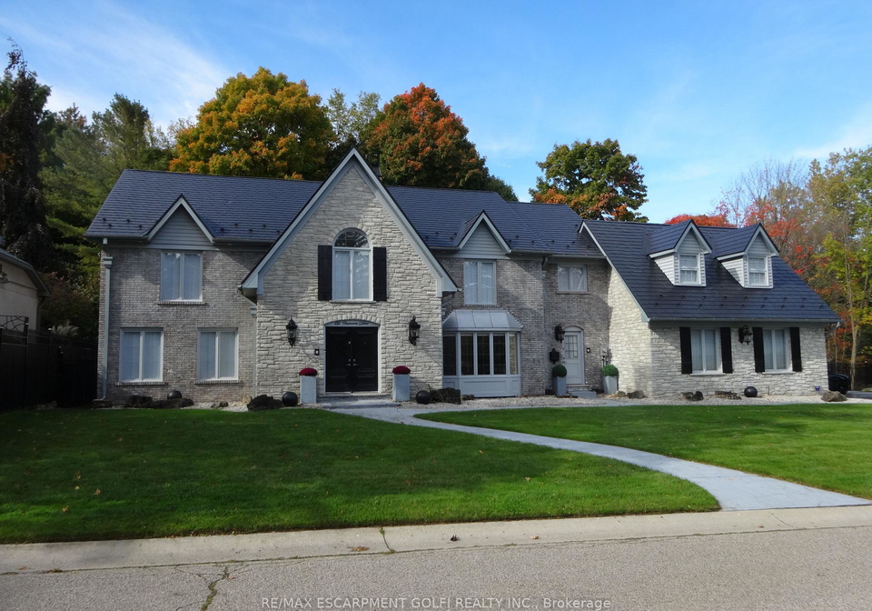 132-chancery-drive-hamilton-ontario-x12911114