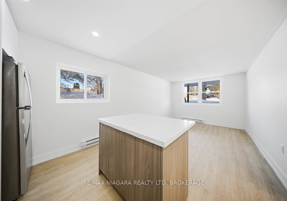 25-downes-avenue-prince-edward-county-ontario-x12911198
