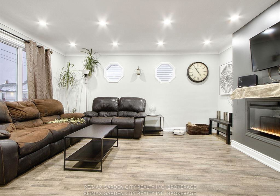 68-carlton-street-st-catharines-ontario-x12911512