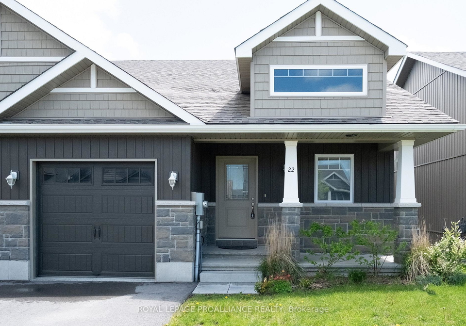 22-stirling-crescent-prince-edward-county-ontario-x12912150