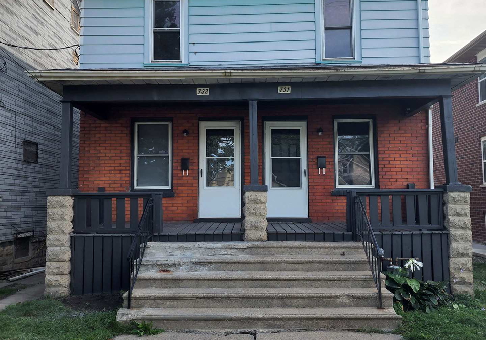 731-st-antoine-crescent-windsor-ontario-x12912238
