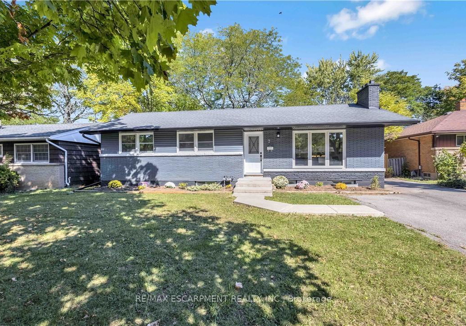 7-swan-drive-st-catharines-ontario-x12912244