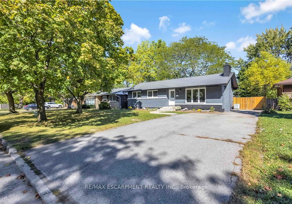 7-swan-drive-st-catharines-ontario-x12912244