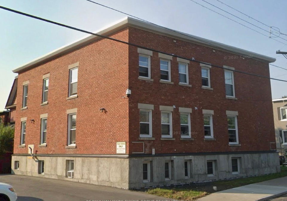 135-concord-street-s-ottawa-ontario-x12912306