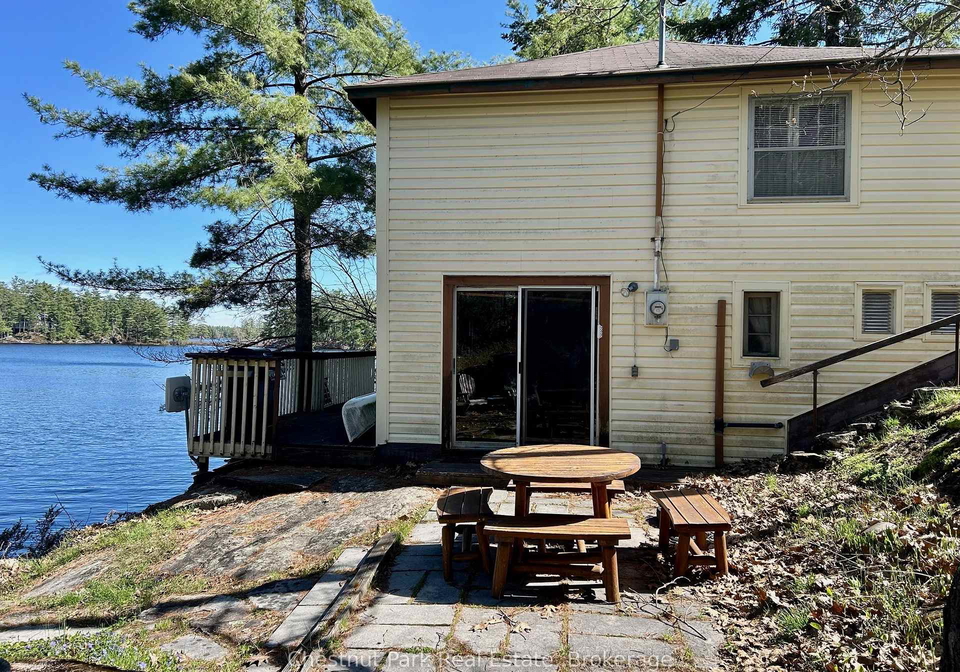 1-2-1051-wigwam-lodge-road-gravenhurst-ontario-x12912486