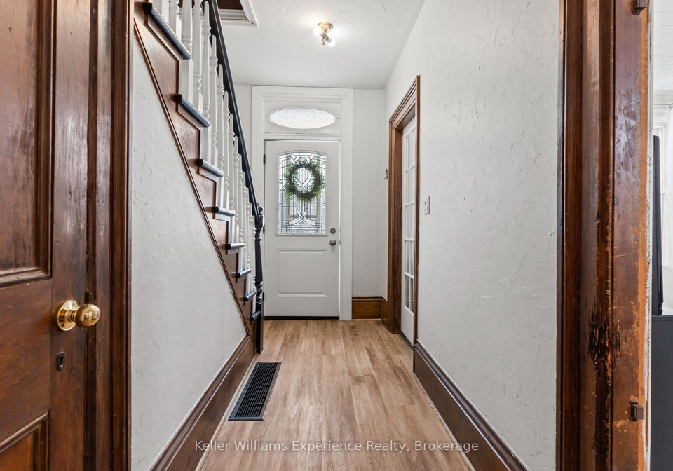 253-11th-street-e-owen-sound-ontario-x12912892