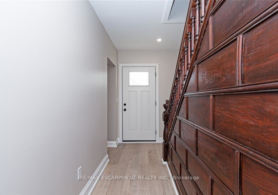 1697-concession-10-norfolk-ontario-x12913820