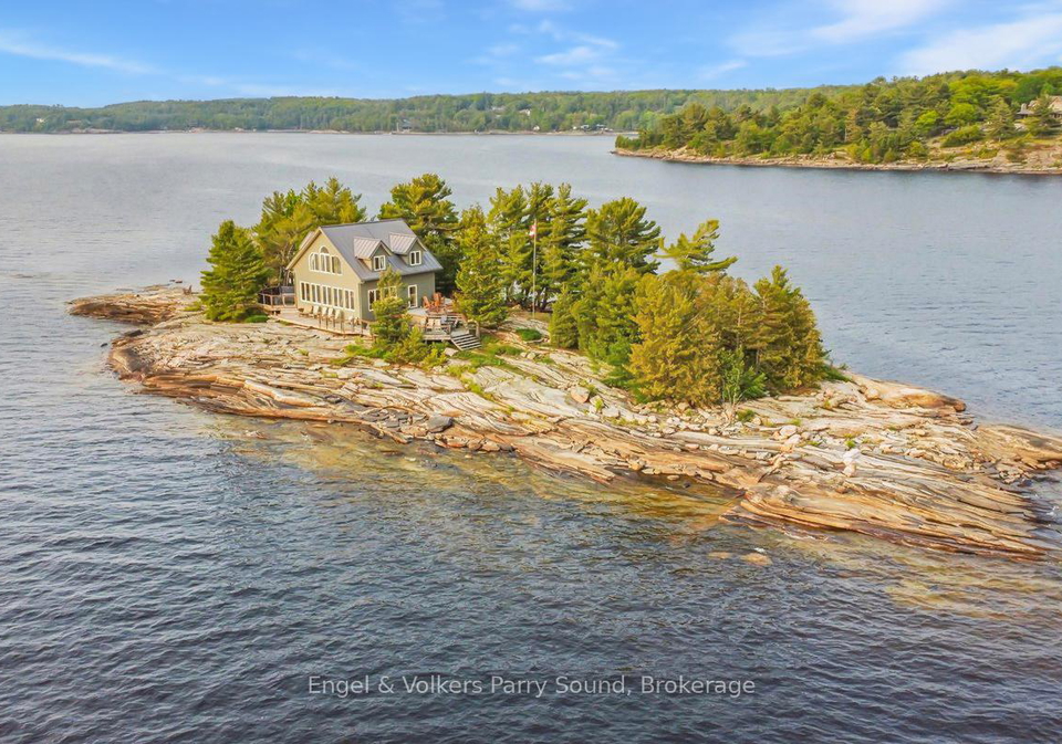 1-three-tree-island-mcdougall-ontario-x12914054