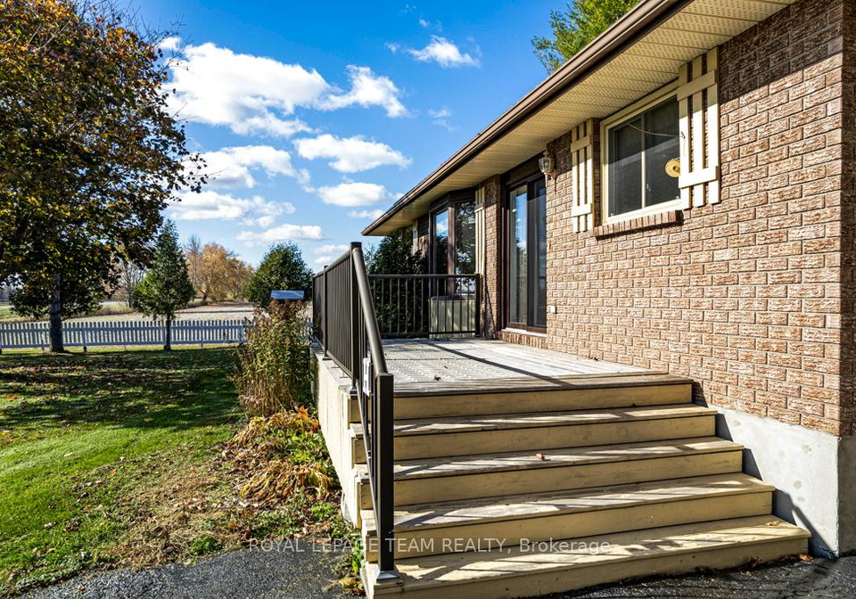 100-county-road-21-edwardsburghcardinal-ontario-x12914258