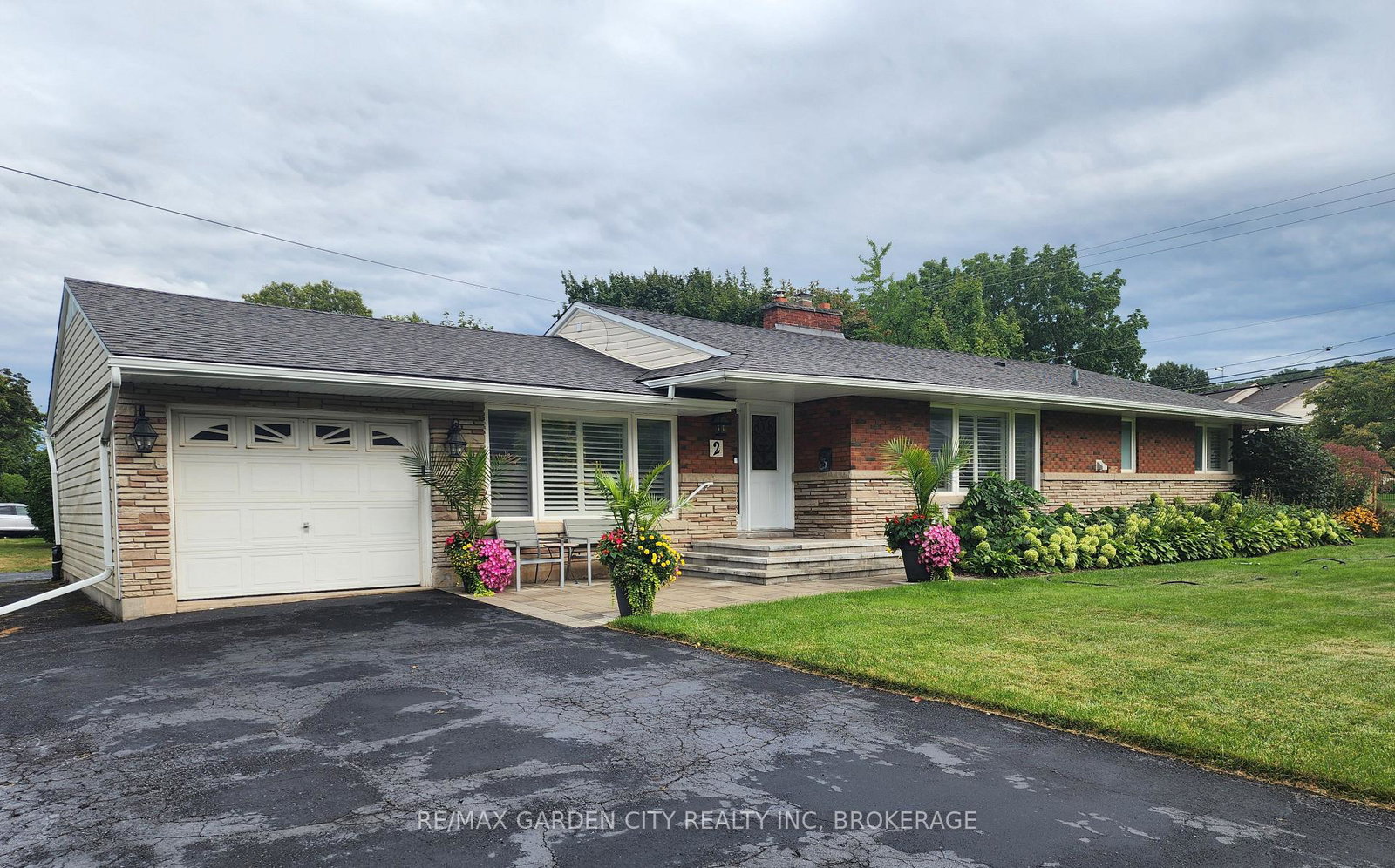 2-lynnwood-avenue-grimsby-ontario-x12914270