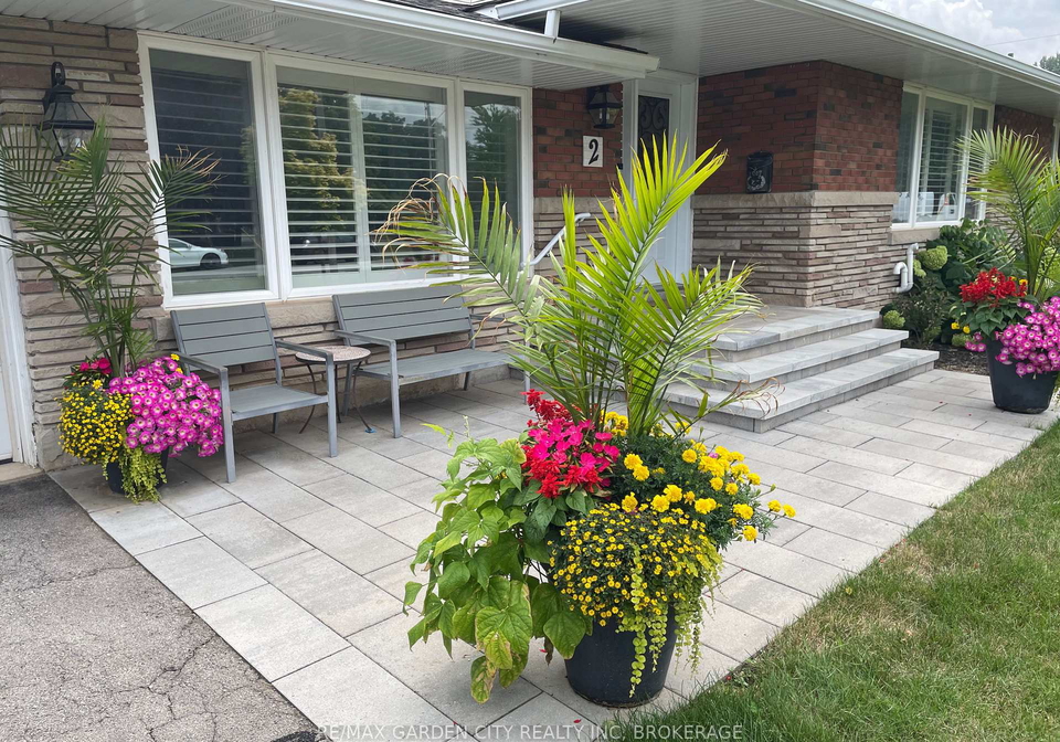 2-lynnwood-avenue-grimsby-ontario-x12914270