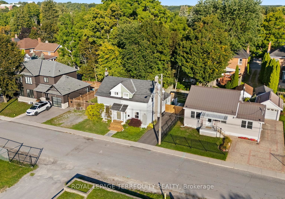 44-young-street-port-hope-ontario-x12914652