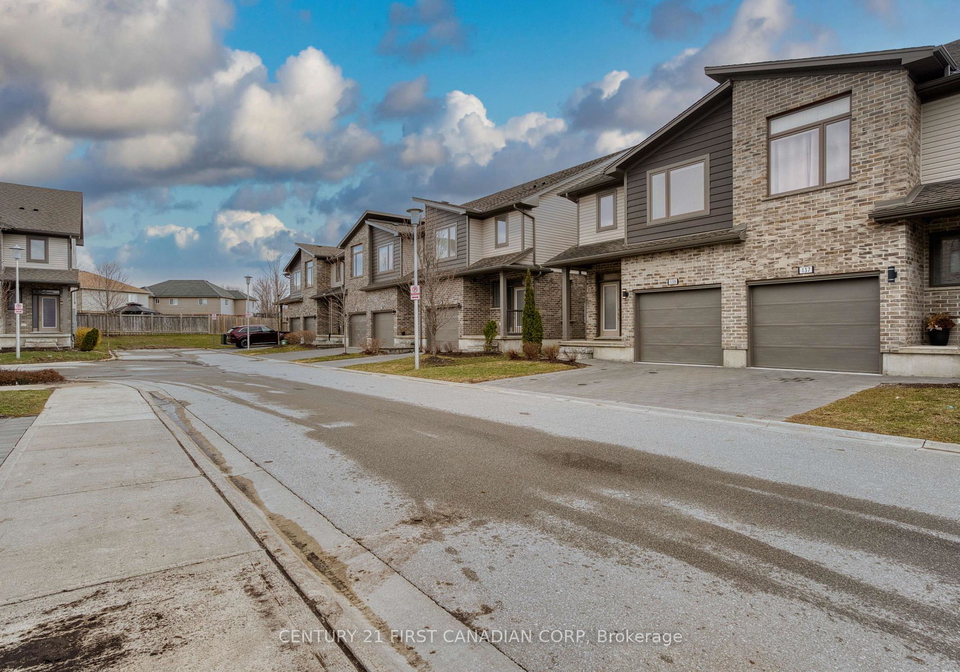 1960-dalmagarry-road-london-north-ontario-x12915150