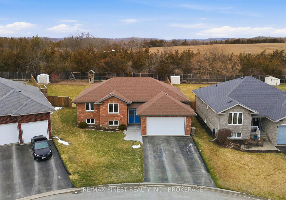 19-freedom-crescent-quinte-west-ontario-x12916024