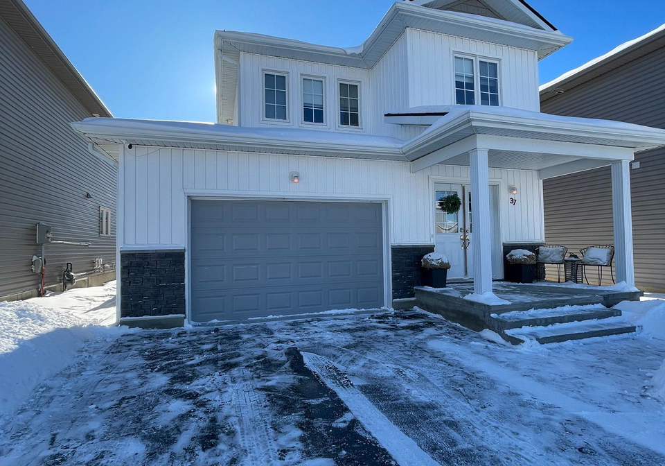 37-brennan-crescent-loyalist-ontario-x12916066