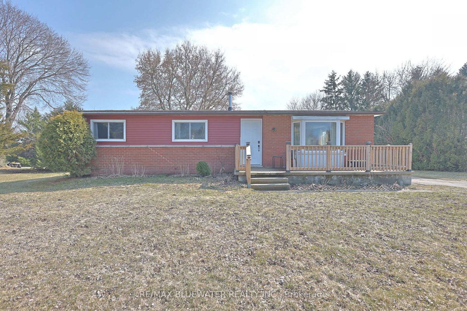 9897-eric-street-lambton-shores-ontario-x12916258