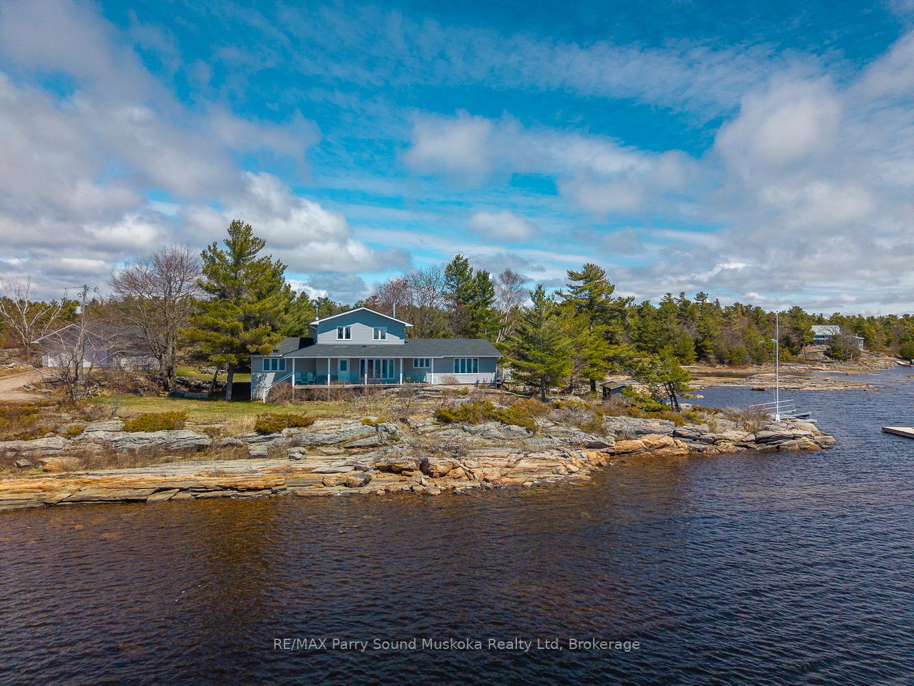 13-janet-lane-carling-ontario-x12916404