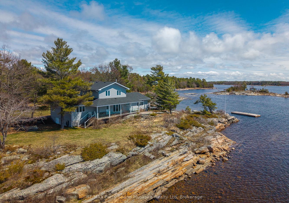 13-janet-lane-carling-ontario-x12916404