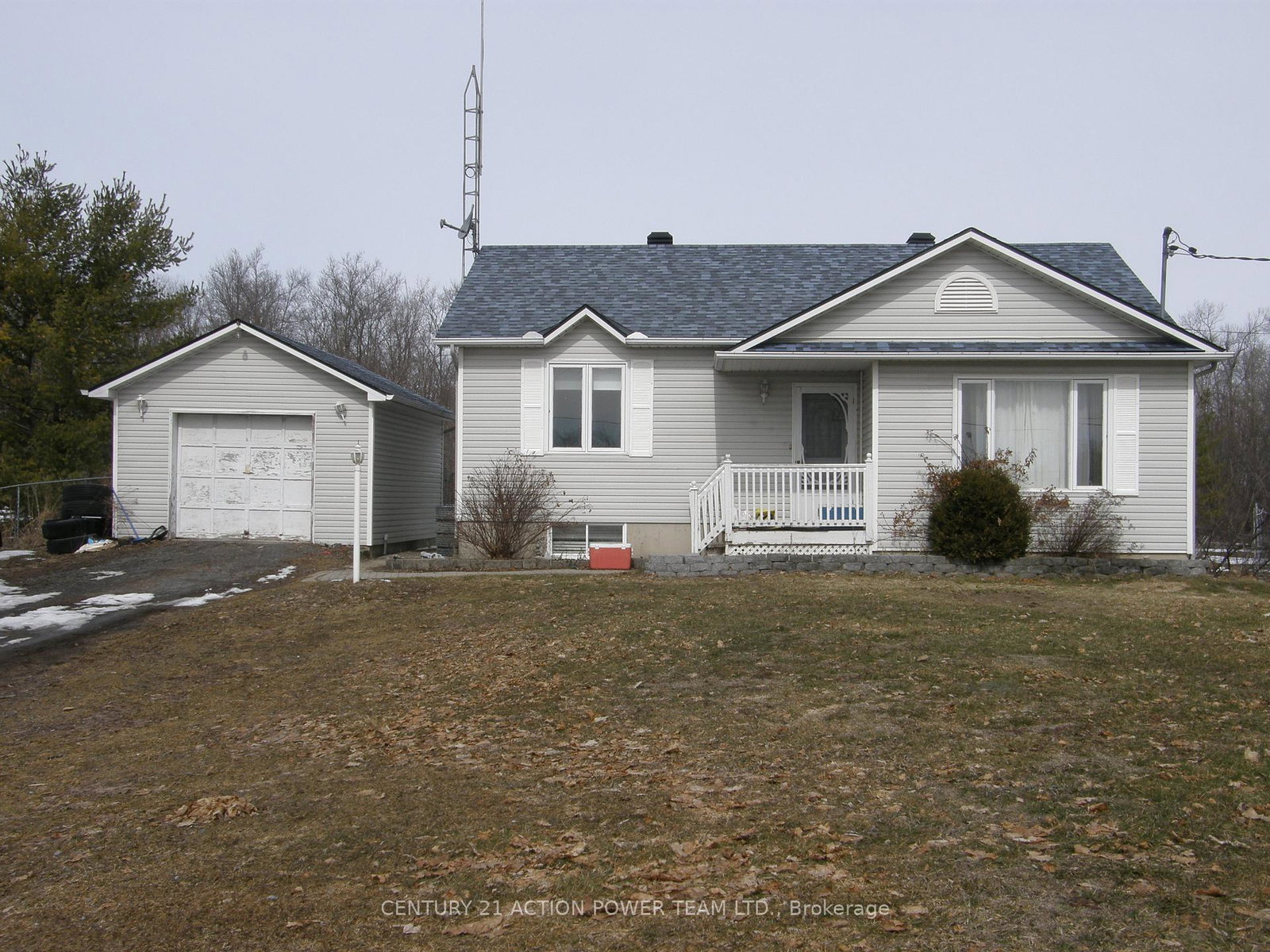 14419-concession-11-12-road-north-stormont-ontario-x12917210