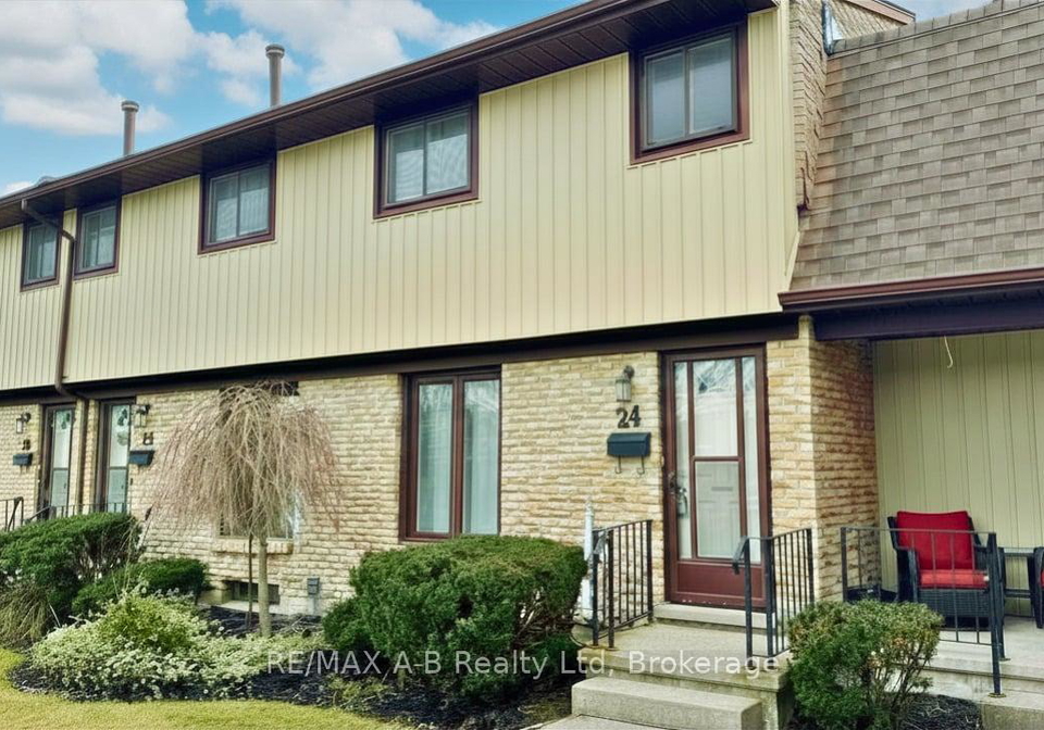 91-avonwood-drive-stratford-ontario-x12917814