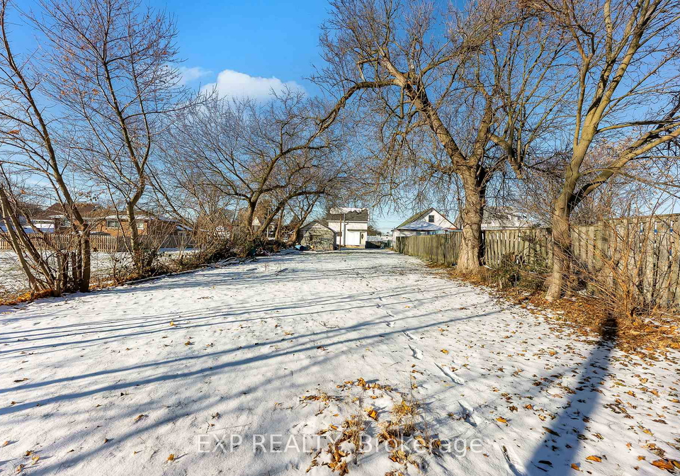5932-carlton-avenue-niagara-falls-ontario-x12917832