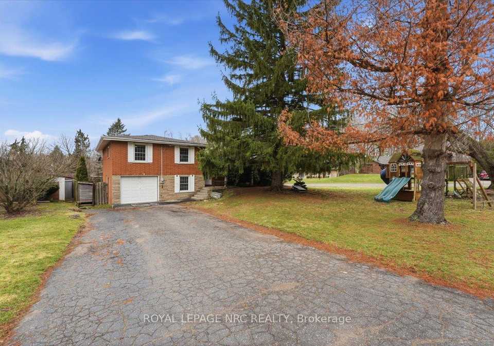 14-valiant-street-w-pelham-ontario-x12917886