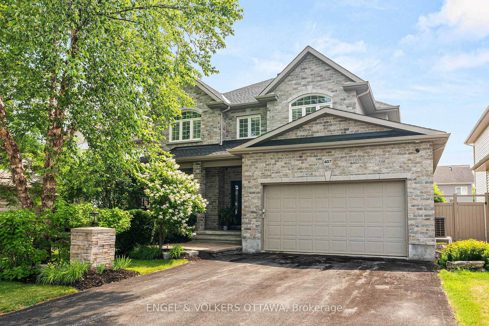 407-landswood-way-ottawa-ontario-x12918316
