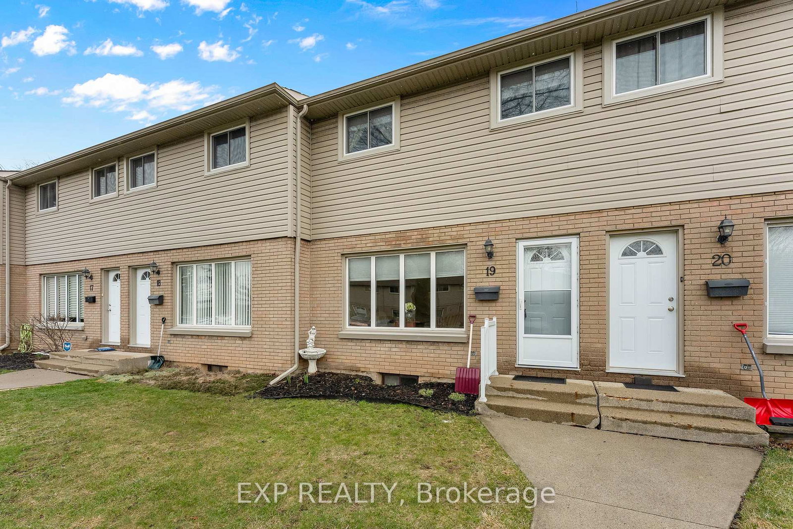 4215-meadowvale-drive-niagara-falls-ontario-x12918368
