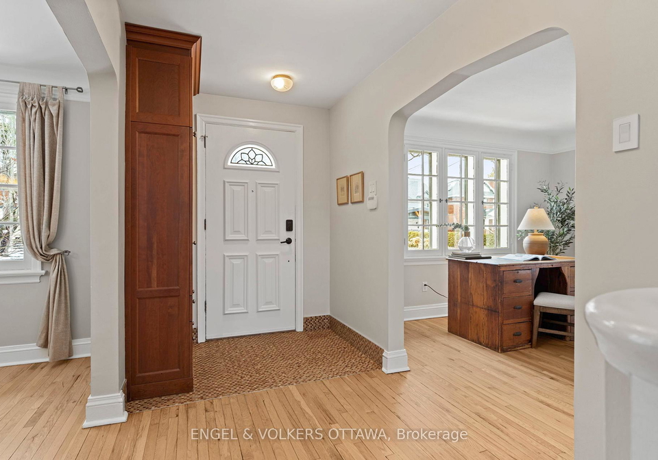 96-helena-street-ottawa-ontario-x12918376
