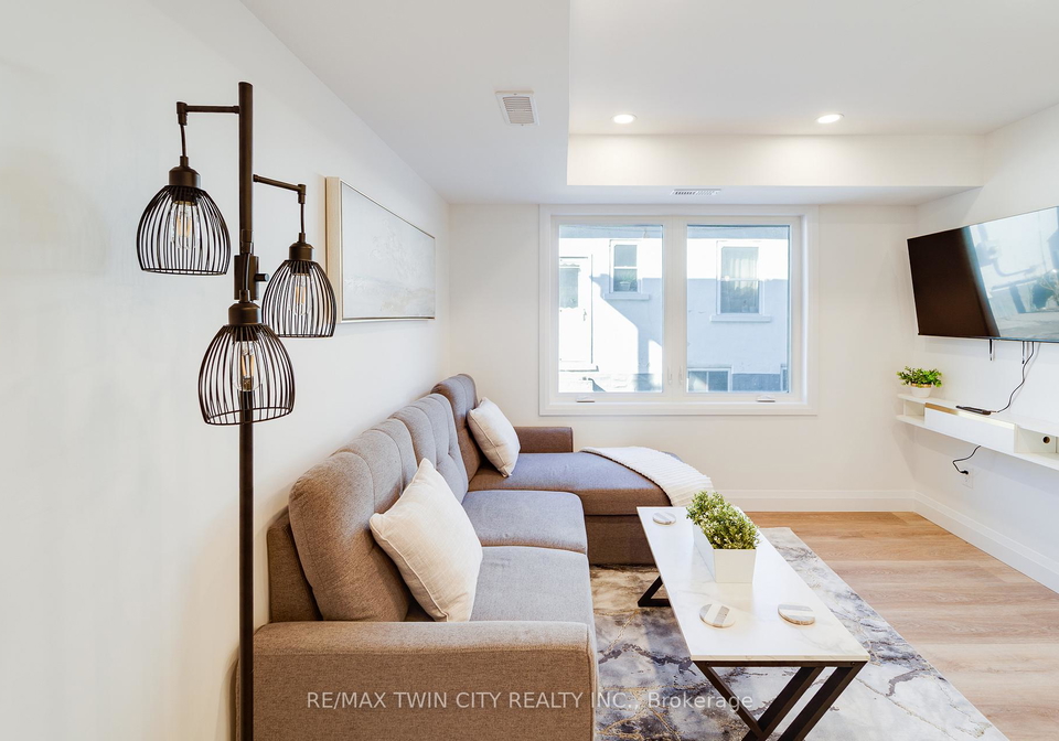 825-stirling-avenue-s-kitchener-ontario-x12918712