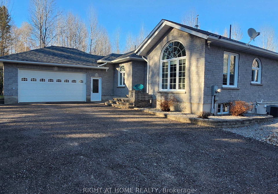 80-rahns-road-laurentian-valley-ontario-x12918894