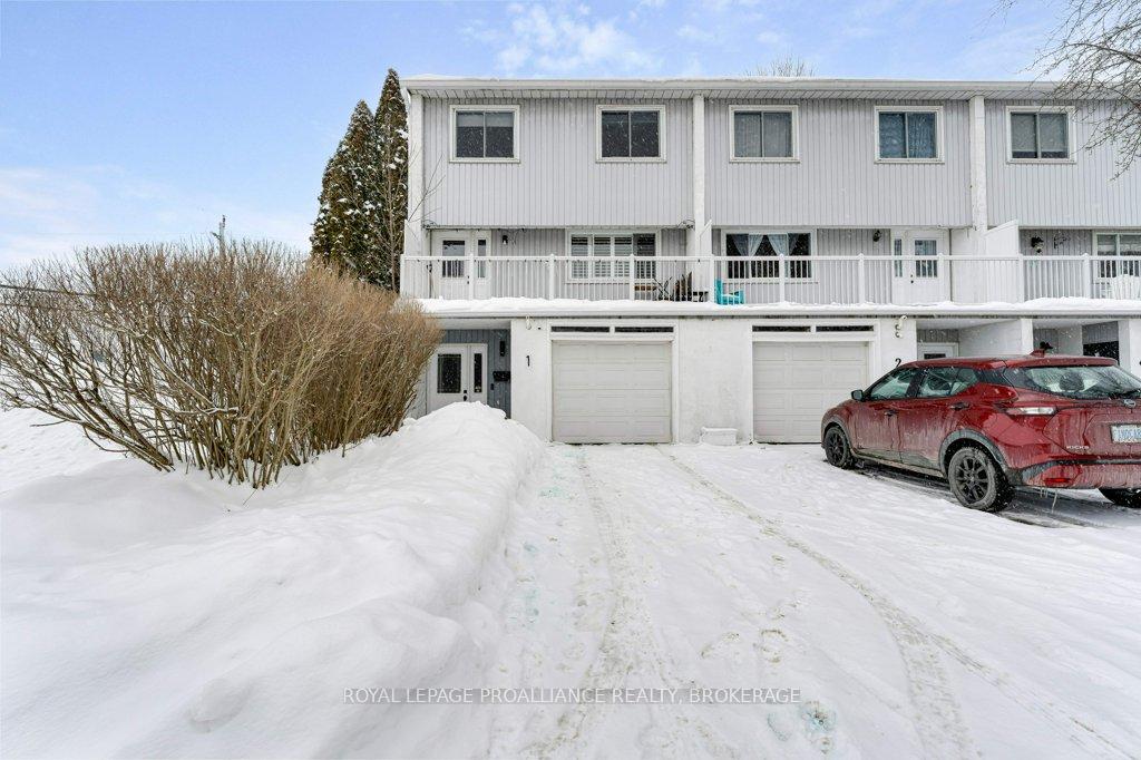 4427-bath-road-loyalist-ontario-x12918976