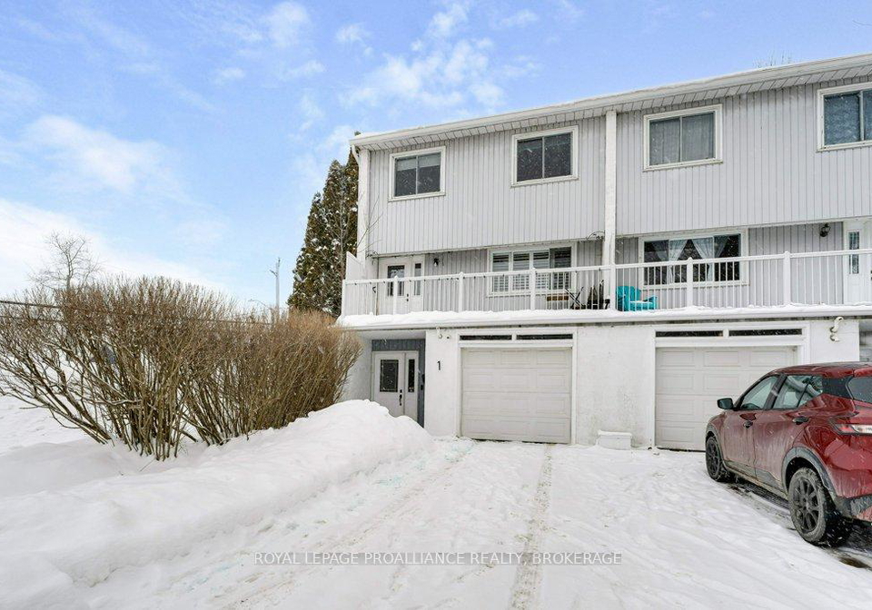 4427-bath-road-loyalist-ontario-x12918976