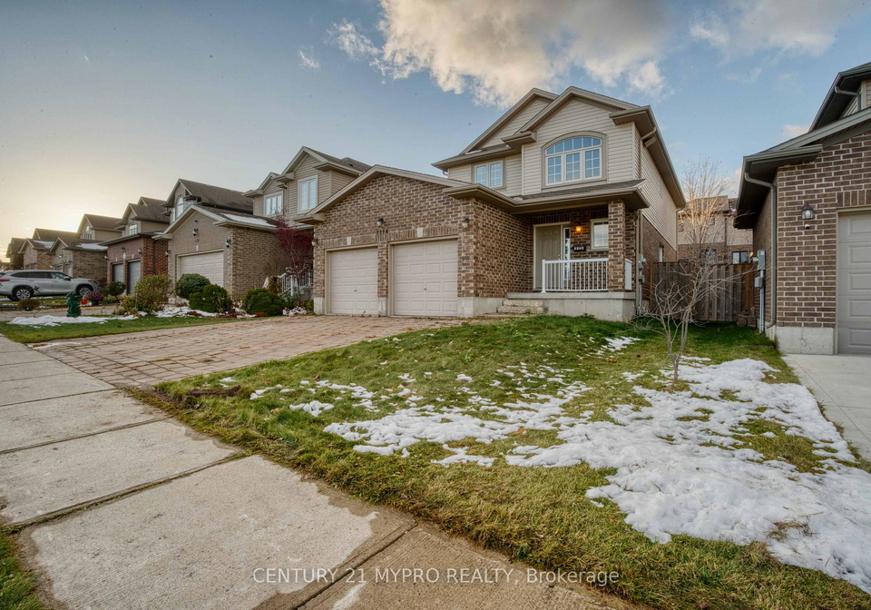 1114-oakcrossing-road-london-north-ontario-x12919100