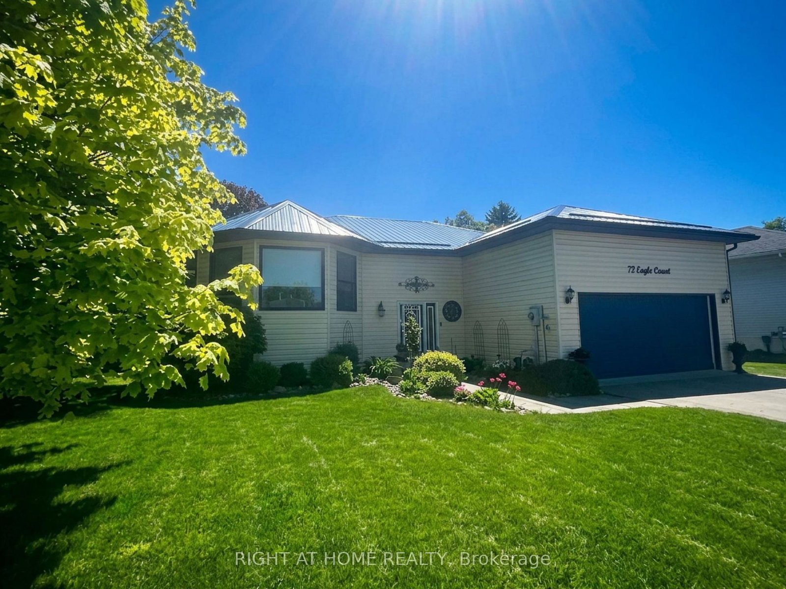 20-argyle-crescent-prince-edward-county-ontario-x12919528