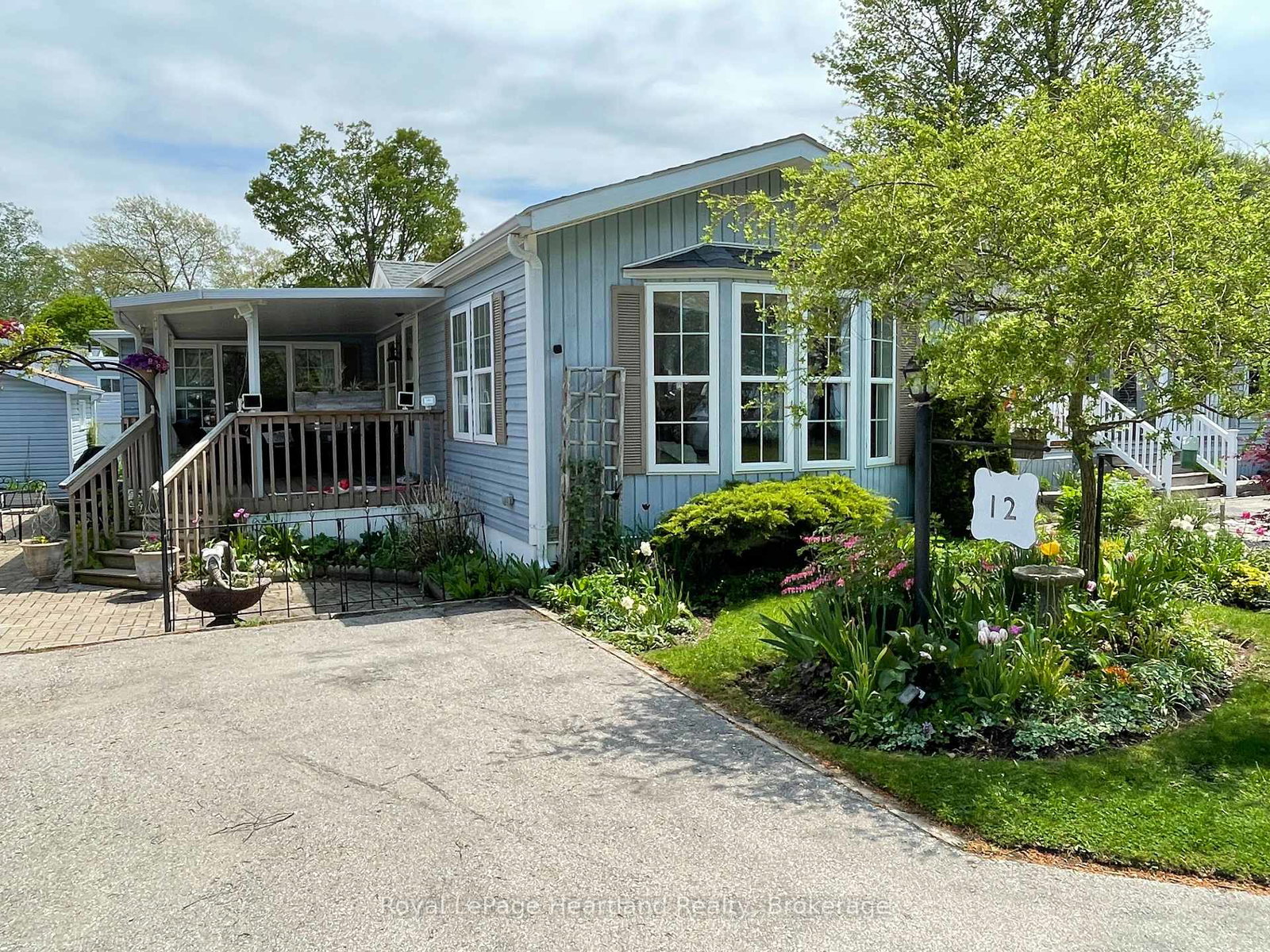 12-iroquois-lane-ashfield-colborne-wawanosh-ontario-x12919614