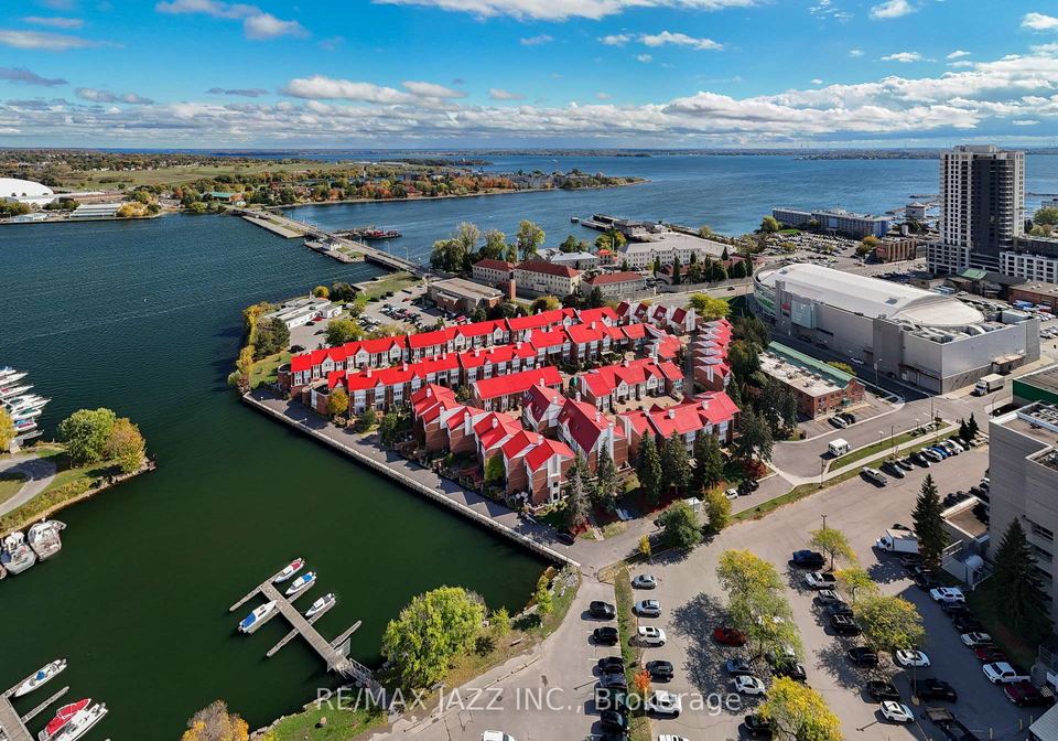 1-place-darmes-kingston-ontario-x12919620