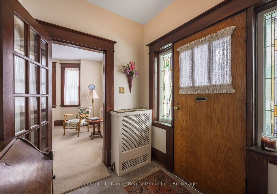 84-cambridge-street-n-kawartha-lakes-ontario-x12920014