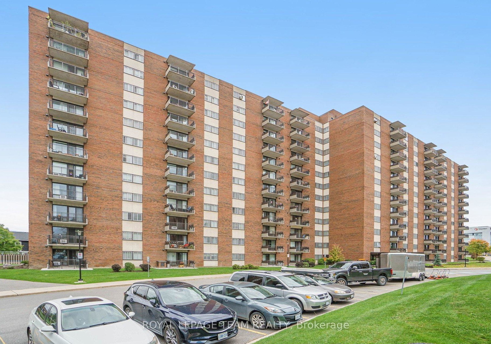 1485-baseline-road-w-ottawa-ontario-x12920038