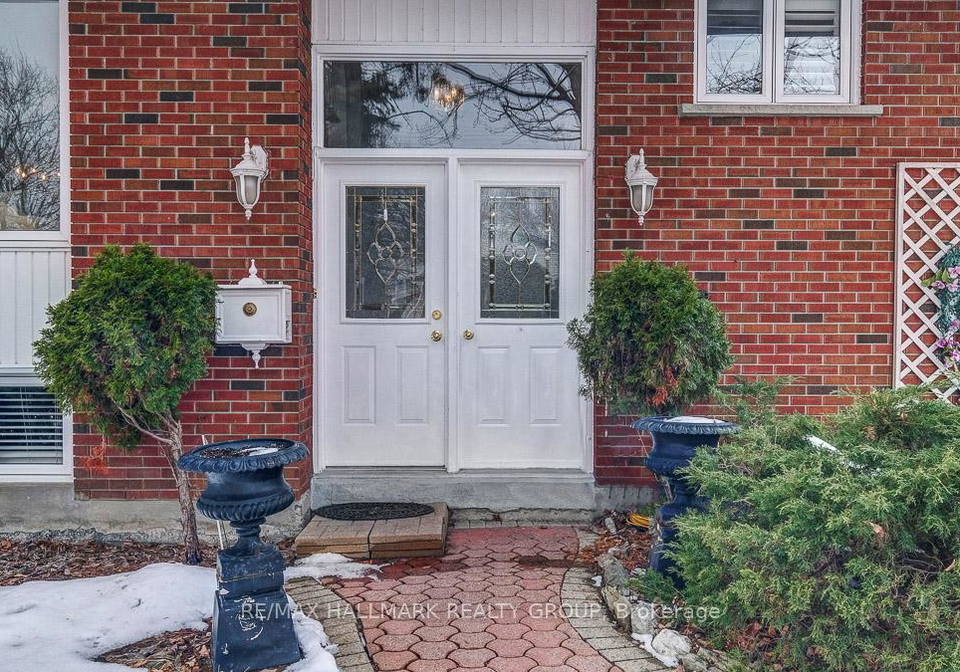 2185-bickerton-avenue-ottawa-ontario-x12920128