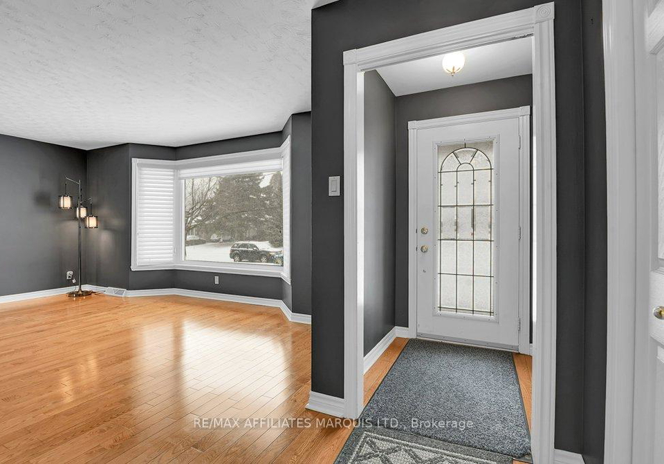 784-iroquois-drive-cornwall-ontario-x12920320