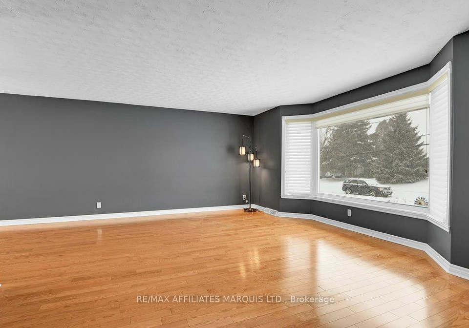 784-iroquois-drive-cornwall-ontario-x12920320