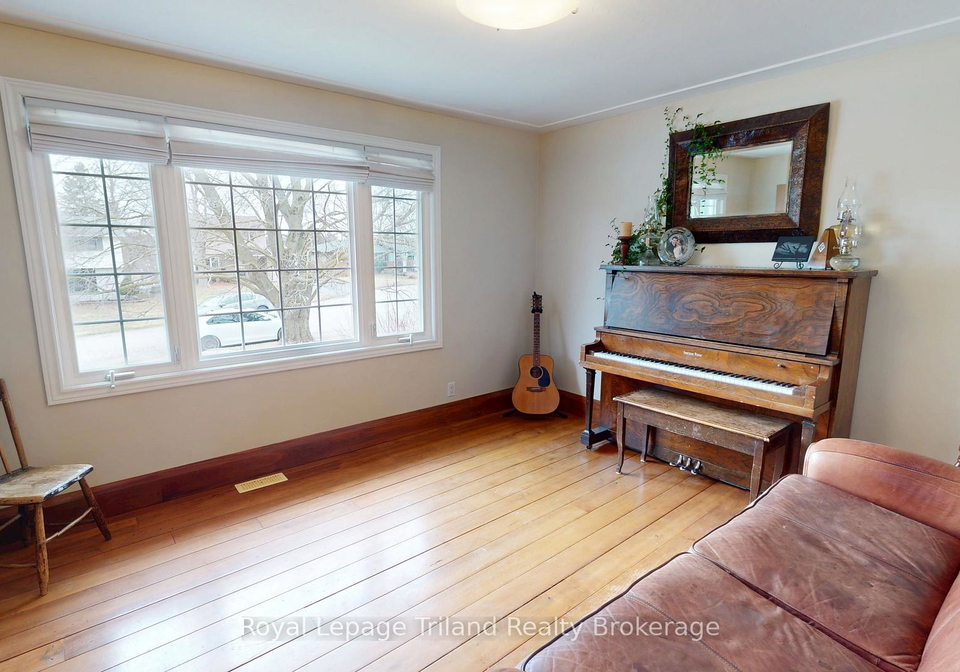 20-centennial-crescent-wilmot-ontario-x12920476