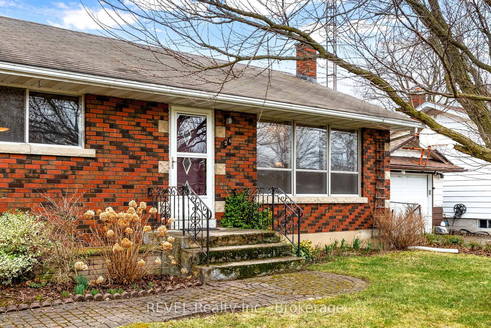 26-mckenzie-street-st-catharines-ontario-x12921174