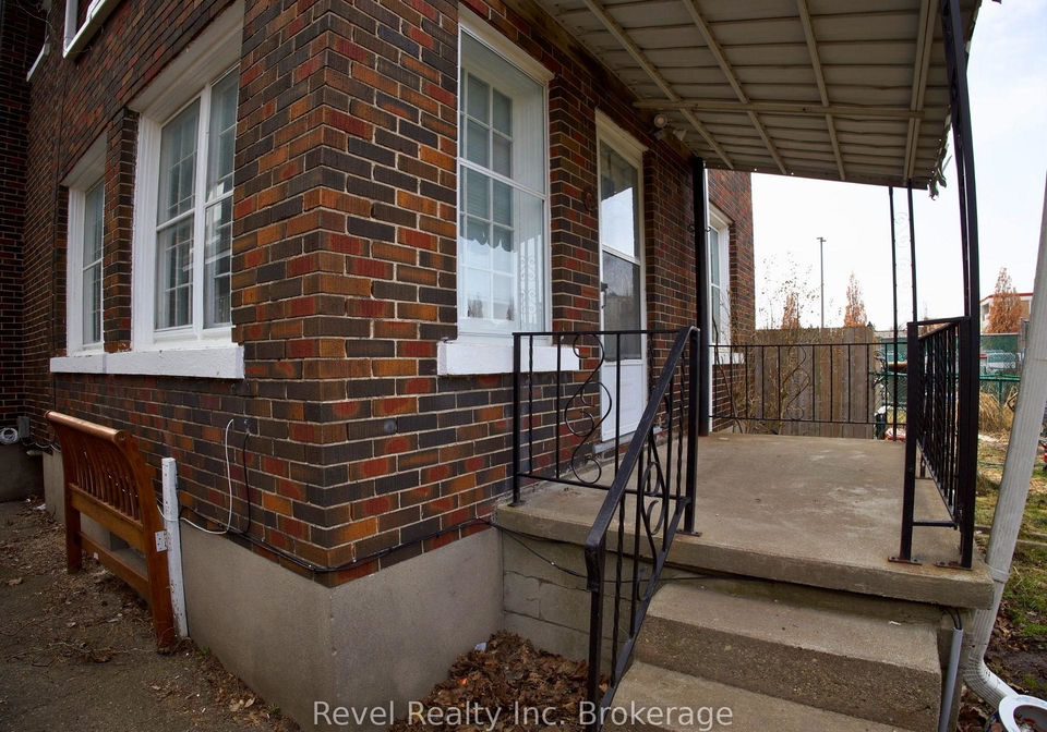 511-king-street-woodstock-ontario-x12921596